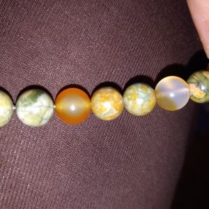 8" natural stone and quartz beaded bracelet